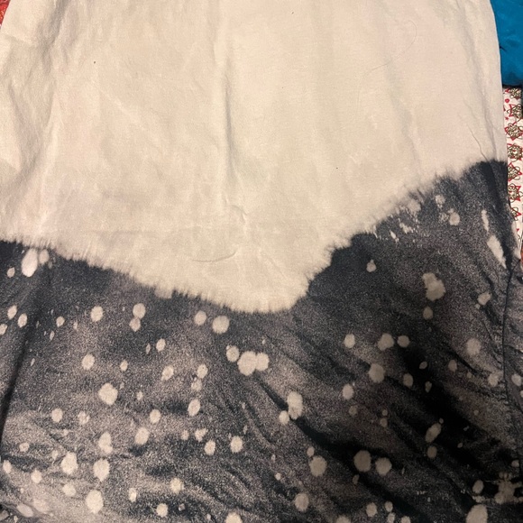 men’s tee - Picture 2 of 4